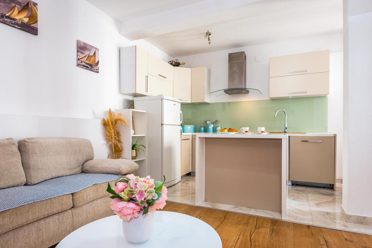 Nautica Free Parking Apartman Šibenik Kültér fotó